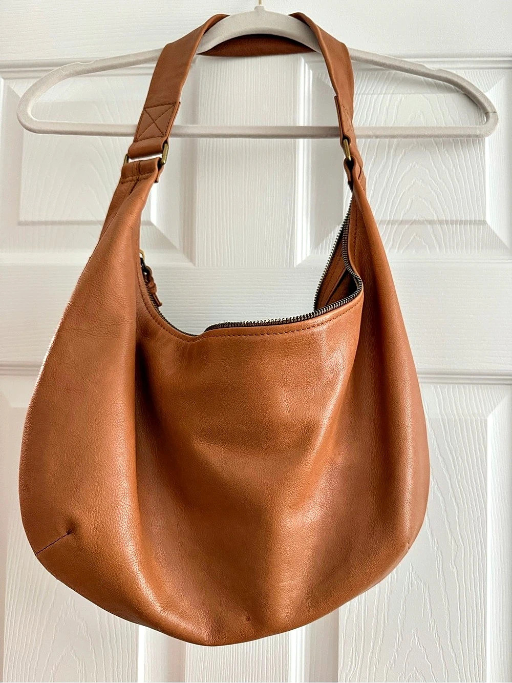 Madewell The Piazza
Slouch Shoulder Bag - Small - Brown